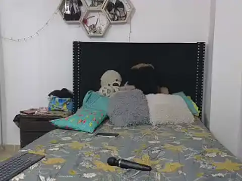 charlotte 077 online show from January 29, 2025, 8:40 am