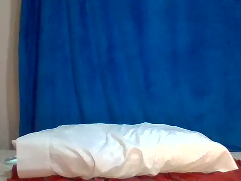 sweet love00 online show from April 19, 2026, 2:49 pm