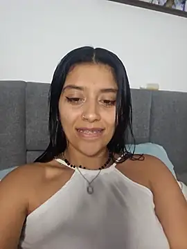 BrittanyDiaz online show from October 28, 2025, 8:22 pm