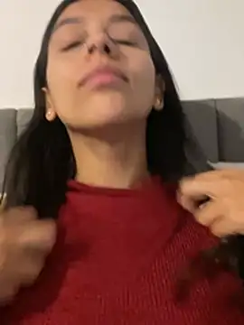 BrittanyDiaz online show from May 13, 2026, 7:33 pm