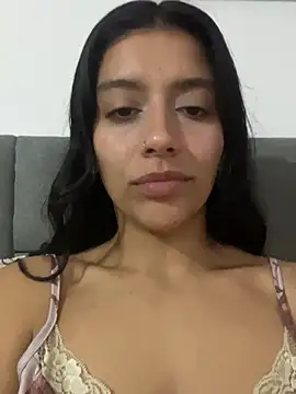 Snapshot of BrittanyDiaz chatting on July 4, 2026, 4:18 am BrittanyDiaz online show from July 4, 2026, 4:18 am
