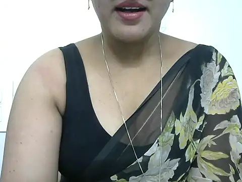 Snapshot of rashmika_reddy chatting on May 23, 2026, 4:33 pm rashmika reddy online show from May 23, 2026, 4:33 pm