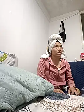 karlamorris  online show from January 18, 2025, 12:47 pm