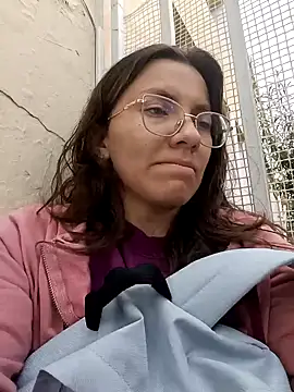 karlamorris  online show from January 24, 2025, 1:03 pm