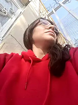 karlamorris  online show from February 3, 2025, 1:19 pm