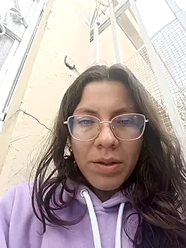 karlamorris  online show from February 12, 2025, 1:16 pm