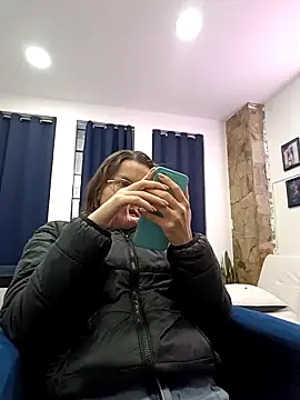 karlamorris  online show from September 26, 2025, 1:26 pm