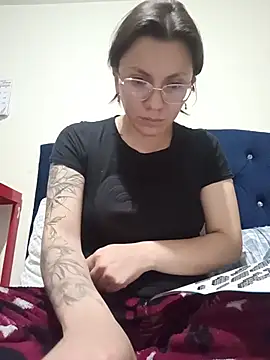 karlamorris  online show from October 23, 2025, 1:38 am