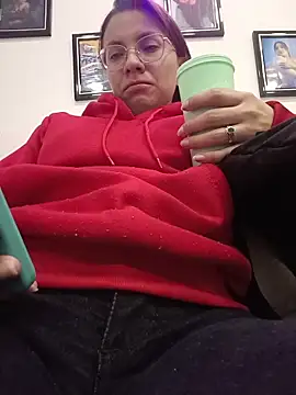 karlamorris  online show from November 27, 2025, 1:57 pm