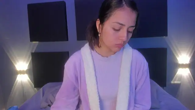 Snapshot of Sophy_SmileSweet chatting on January 23, 2025, 11:48 am Sophy SmileSweet online show from January 23, 2025, 11:48 am