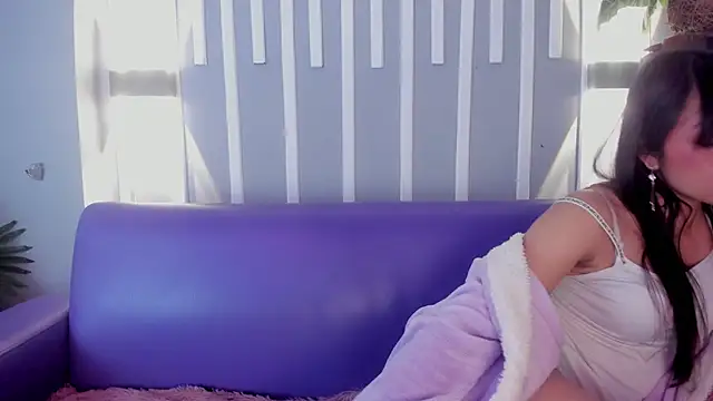 Snapshot of Sophy_SmileSweet chatting on January 27, 2025, 2:57 pm Sophy SmileSweet online show from January 27, 2025, 2:57 pm