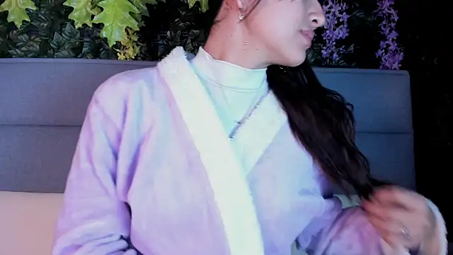 Snapshot of Sophy_SmileSweet chatting on January 28, 2025, 11:49 am Sophy SmileSweet online show from January 28, 2025, 11:49 am