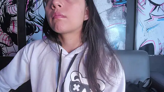 Snapshot of Sophy_SmileSweet chatting on March 5, 2025, 11:38 am Sophy SmileSweet online show from March 5, 2025, 11:38 am