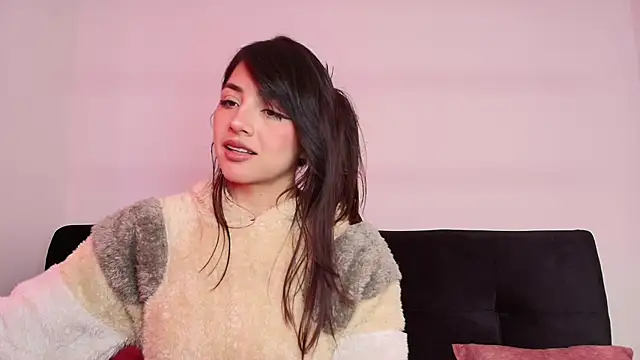 Snapshot of Sophy_SmileSweet chatting on March 17, 2025, 3:40 pm Sophy SmileSweet online show from March 17, 2025, 3:40 pm