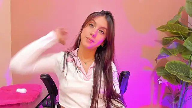 AlanaJones1 online show from March 9, 2025, 3:16 pm