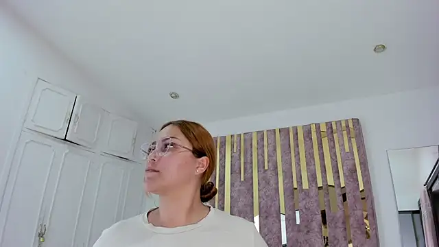 LeahxBarker online show from January 23, 2025, 11:05 pm