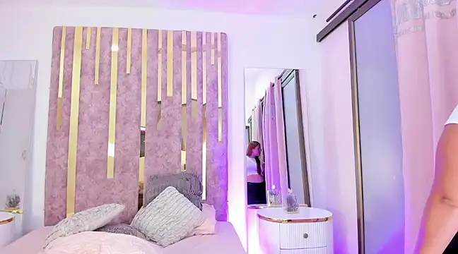 LeahxBarker online show from January 27, 2025, 10:27 am