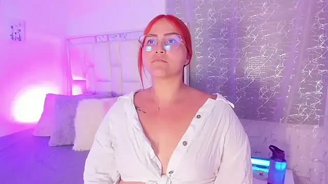 LeahxBarker online show from September 30, 2025, 1:43 am