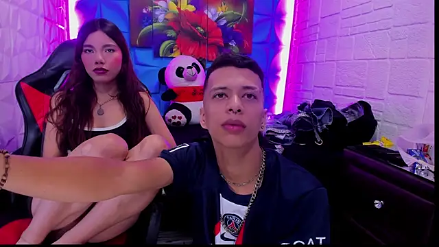 Ashley James online show from November 21, 2025, 8:18 pm