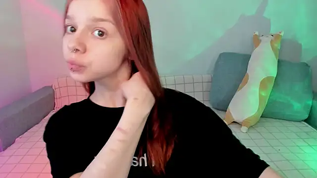 crystal lilith online show from January 12, 2025, 12:23 pm