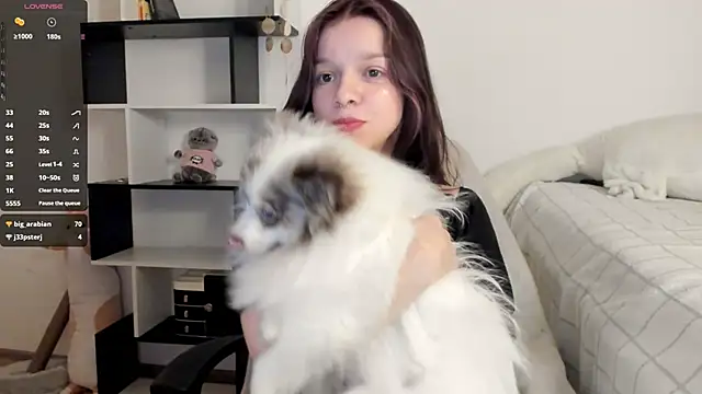 crystal lilith online show from February 12, 2025, 6:40 pm