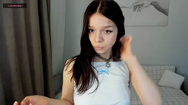 Snapshot of crystal_lilith chatting on June 14, 2026, 6:26 am crystal lilith online show from June 14, 2026, 6:26 am