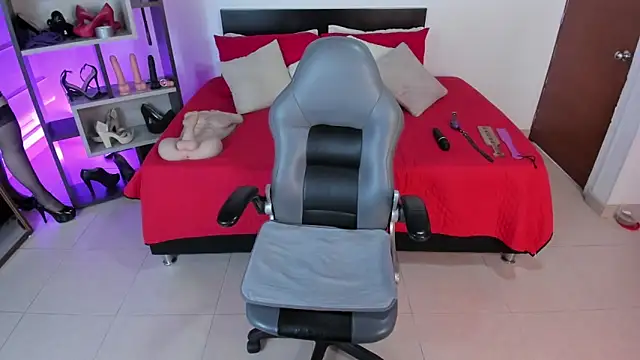 Veronica Jacobss online show from October 20, 2025, 7:03 pm