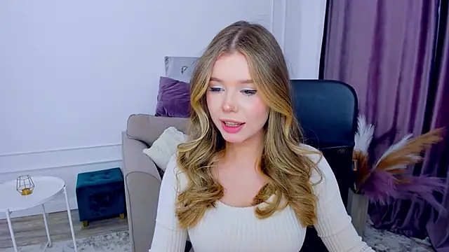 FollowLovee online show from January 24, 2025, 11:48 am