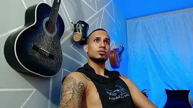 MagnusFrost online show from February 6, 2025, 1:38 am