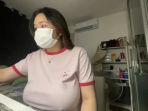 iamMalixxx online show from January 5, 2025, 2:08 pm