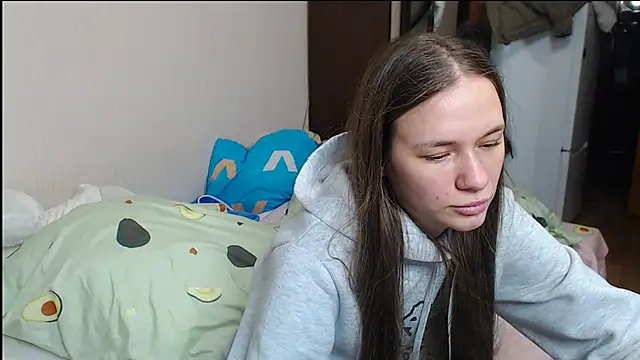 leila bambi  online show from January 15, 2025, 8:05 pm