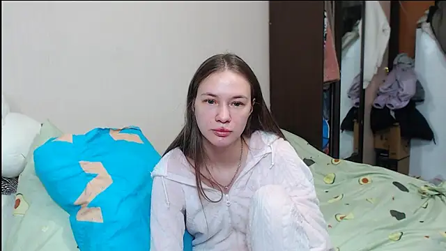 leila bambi  online show from January 21, 2025, 10:30 pm