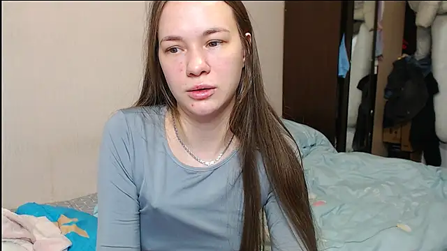 leila bambi  online show from February 17, 2025, 3:58 am