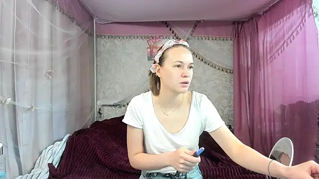 Snapshot of leila_bambi_ chatting on April 29, 2026, 5:52 pm leila bambi online show from April 29, 2026, 5:52 pm