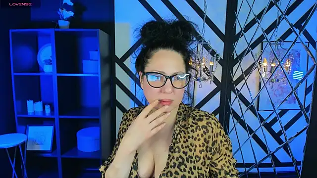 Anita Muse online show from November 28, 2025, 8:33 pm