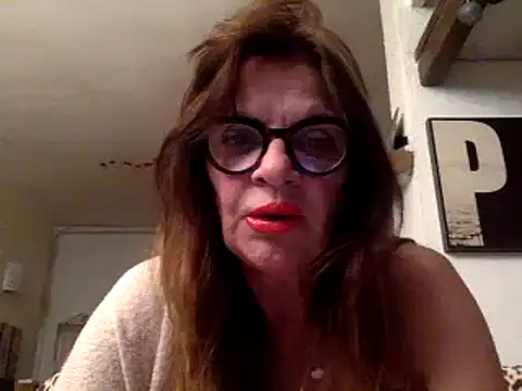 gildamilf online show from December 2, 2024, 8:00 pm