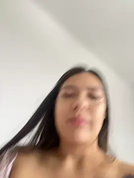 Latina vanessa online show from September 27, 2025, 5:18 pm