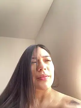 Latina vanessa online show from October 15, 2025, 5:46 pm