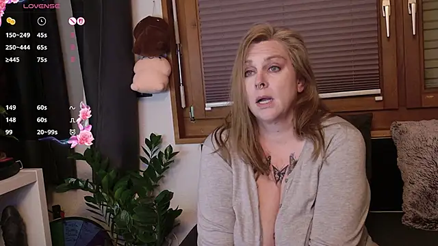 Big Beautiful MILF online show from November 8, 2025, 12:44 am