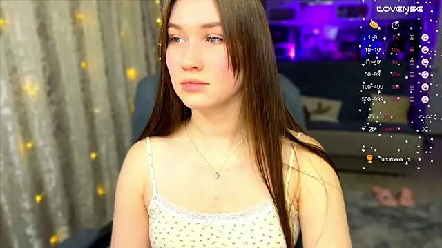 ChloeMillerMeow online show from September 21, 2025, 7:48 pm