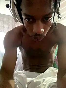 Snapshot of Larry-n-clouds chatting on December 16, 2025, 1:05 pm Larry-n-clouds online show from December 16, 2025, 1:05 pm