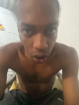 Snapshot of Larry-n-clouds chatting on January 10, 2026, 6:53 pm Larry-n-clouds online show from January 10, 2026, 6:53 pm