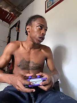 Snapshot of Larry-n-clouds chatting on January 18, 2026, 5:28 pm Larry-n-clouds online show from January 18, 2026, 5:28 pm