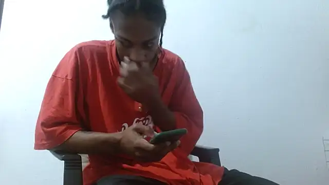 Snapshot of Larry-n-clouds chatting on February 21, 2026, 12:06 pm Larry-n-clouds online show from February 21, 2026, 12:06 pm