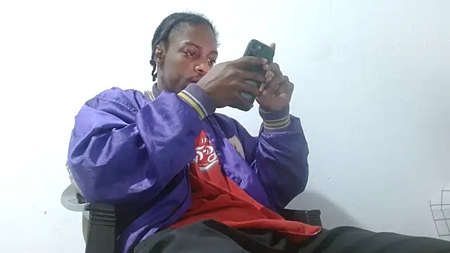 Snapshot of Larry-n-clouds chatting on February 22, 2026, 2:56 am Larry-n-clouds online show from February 22, 2026, 2:56 am