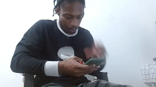 Snapshot of Larry-n-clouds chatting on February 25, 2026, 2:54 am Larry-n-clouds online show from February 25, 2026, 2:54 am