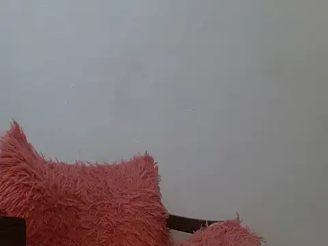 Snapshot of Larry-n-clouds chatting on March 3, 2026, 4:57 pm Larry-n-clouds online show from March 3, 2026, 4:57 pm