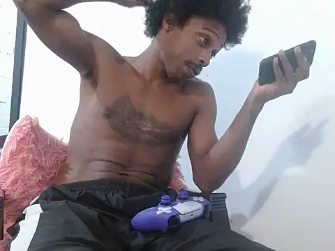 Snapshot of Larry-n-clouds chatting on March 12, 2026, 7:20 pm Larry-n-clouds online show from March 12, 2026, 7:20 pm