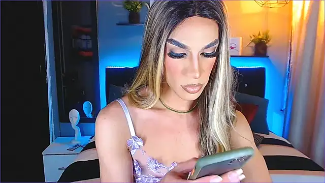 camila hootie online show from January 24, 2025, 3:43 am