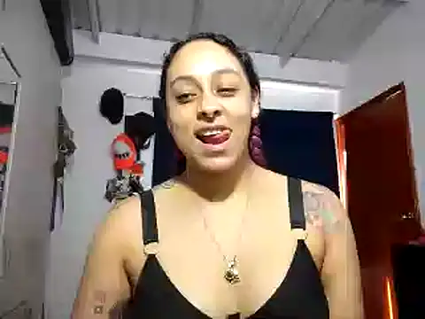 Cata Blue   online show from February 4, 2025, 8:17 pm